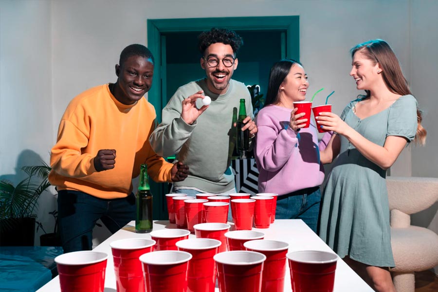 Come ideare e gestire giochi alcolici di gruppo per serate indimenticabili 