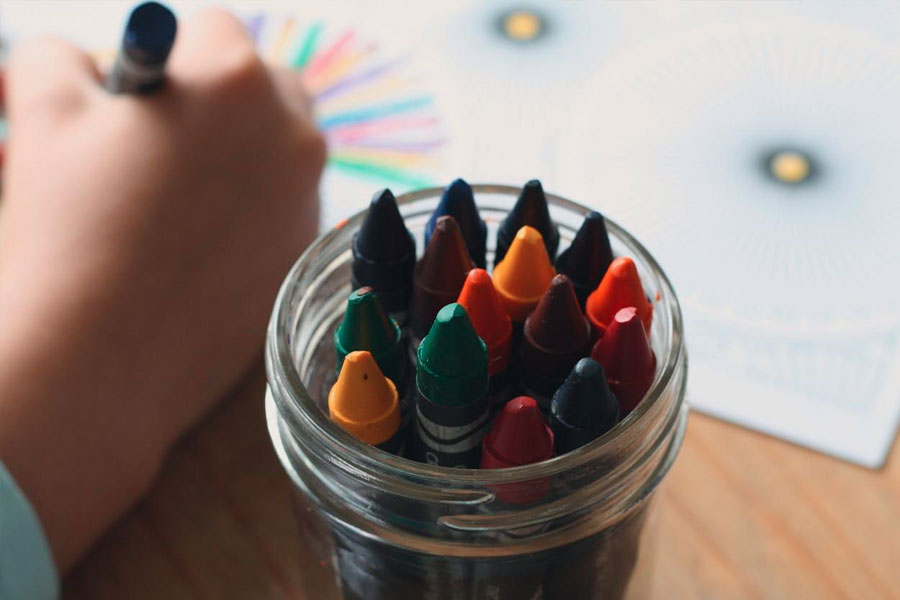 I segreti dei colori e pastelli a cera: tecniche e trucchi per giovani artisti